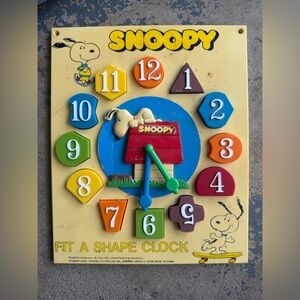 Vintage Snoopy Fit a Shape Clock Complete Peanuts 1965
